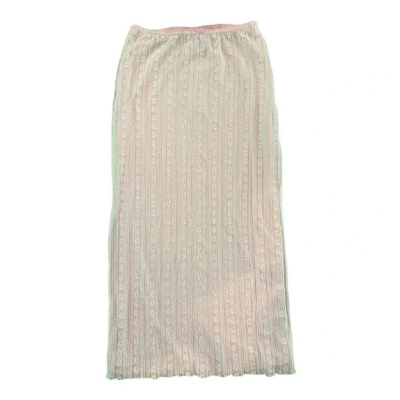 Elegant White Midi Skirt - Picture 3 of 11